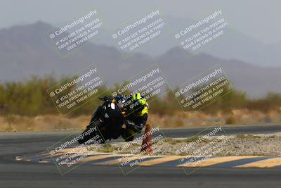 media/Apr-10-2022-SoCal Trackdays (Sun) [[f104b12566]]/Turn 15 (145pm)/